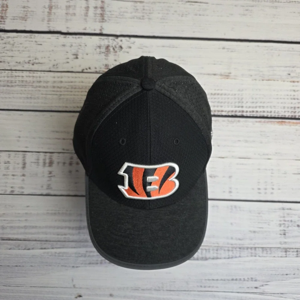 New Era Cincinnati Bengals Black‎ Hat Fitted Large-XL NFL Football 39THIRTY Cap